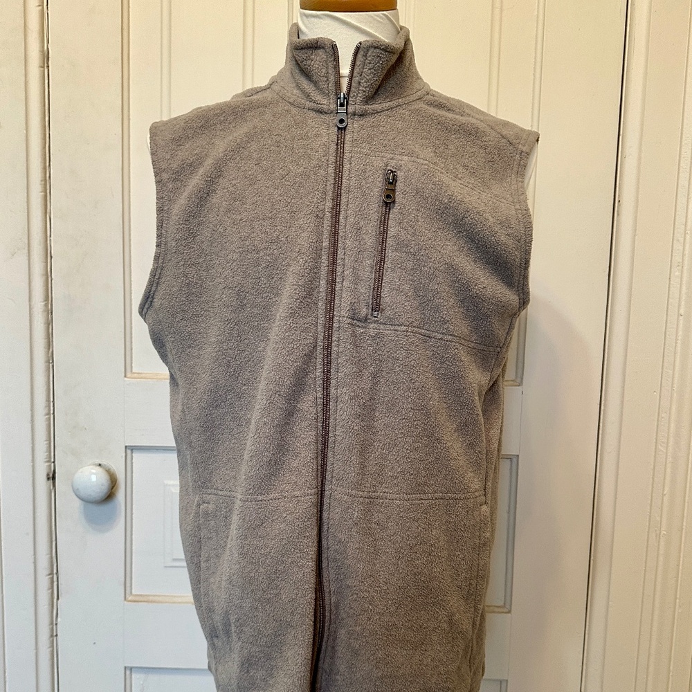 Men's Fleece Vest L Grey Zip Pockets Croft and Barrel NEW